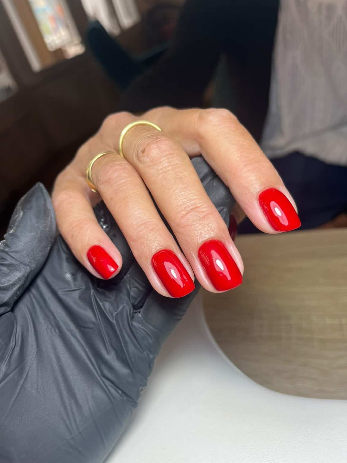 pose-vernis-gel-prothesiste-ongulaire-nay-hemera-studio (5)