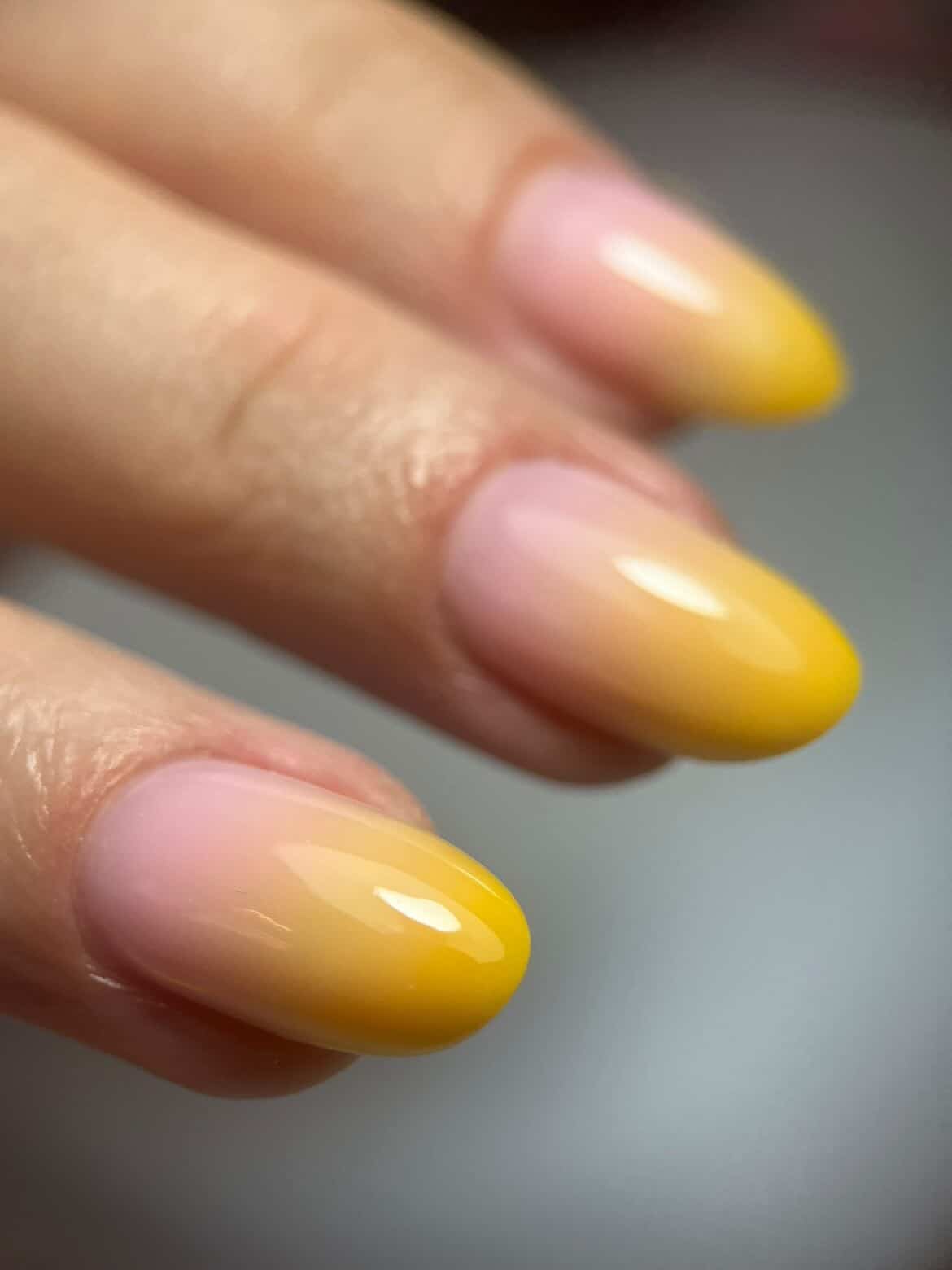 pose-vernis-gel-prothesiste-ongulaire-nay-hemera-studio (9)